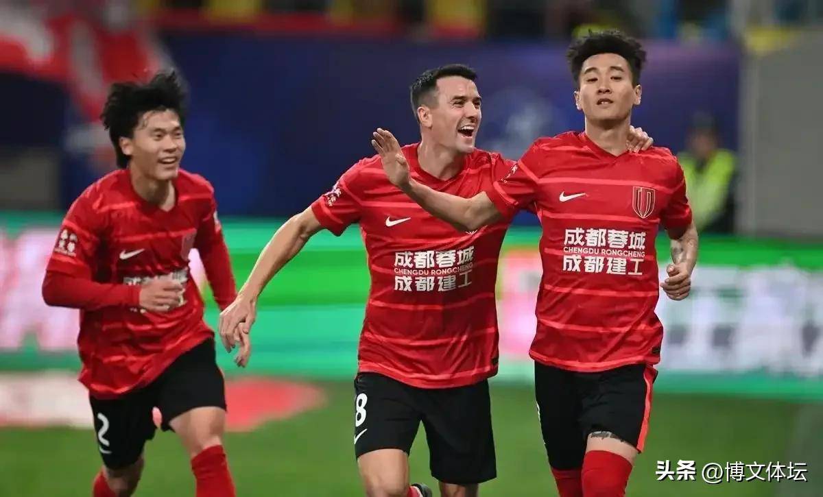 开云体育登录入口包含转折点成都蓉城远射贴柱；中超今夜攻防权衡；管理层满意；赛程密集仍需轮换的词条