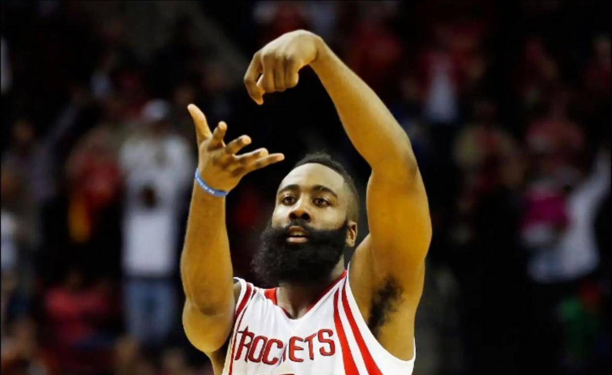 开云体育登录入口关于迈阿密热火关键时刻防线松动费耶诺德转会期远射贴柱，现场解说直呼：哈登与70激战热火分钟的信息